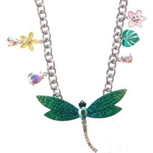 NEW Betsey Johnson Garden Glam Dragonfly Bib Short Pendant Necklace 16”